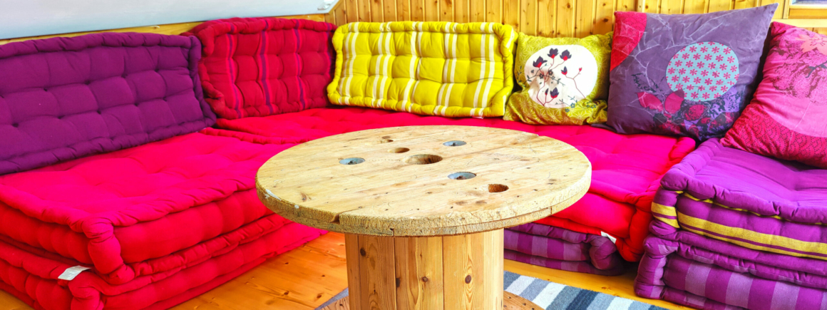 Käsküche Bernbeuren obere Fewo Sofa